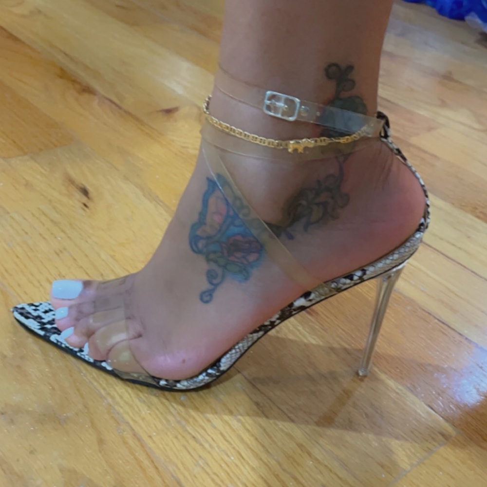 Clear strapped heels with snake sole 10m